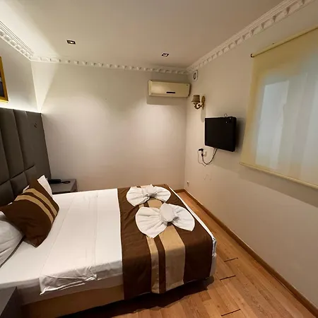 Blue Taksim 3*