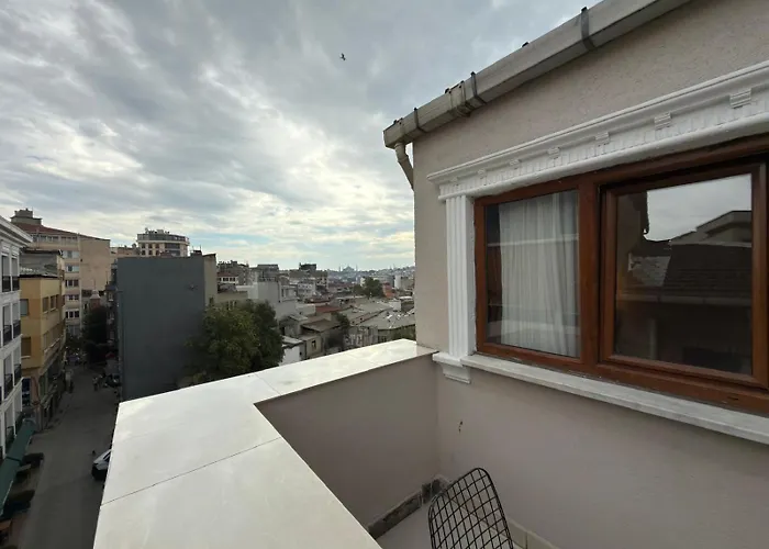 Blue Taksim מלון 3*